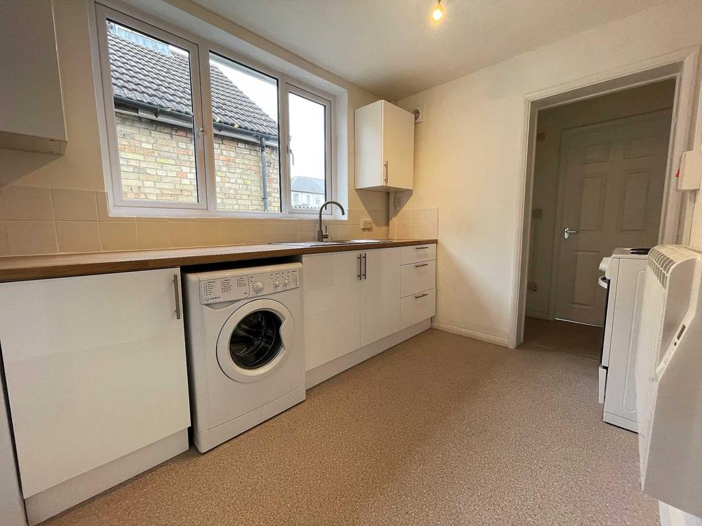 Peabody Road, North Camp, Farnborough 1 bed apartment £895 pcm (£207 pw)