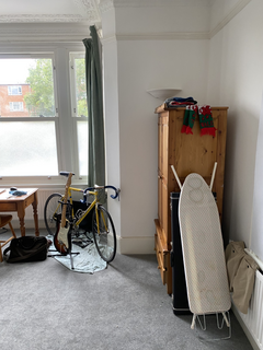 Studio to rent - Bounds Green Road, London N11