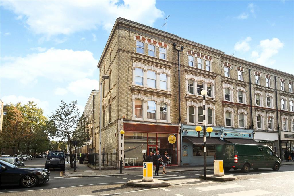 Apartment in London - More