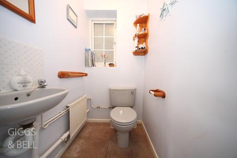 1 Beckbury Close, Luton, LU2 8UB
