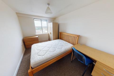 2 bedroom flat to rent, Flat 25 Royal Victoria Court