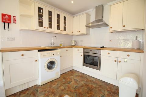 2 bedroom apartment for sale - Chantry Court, Westbury