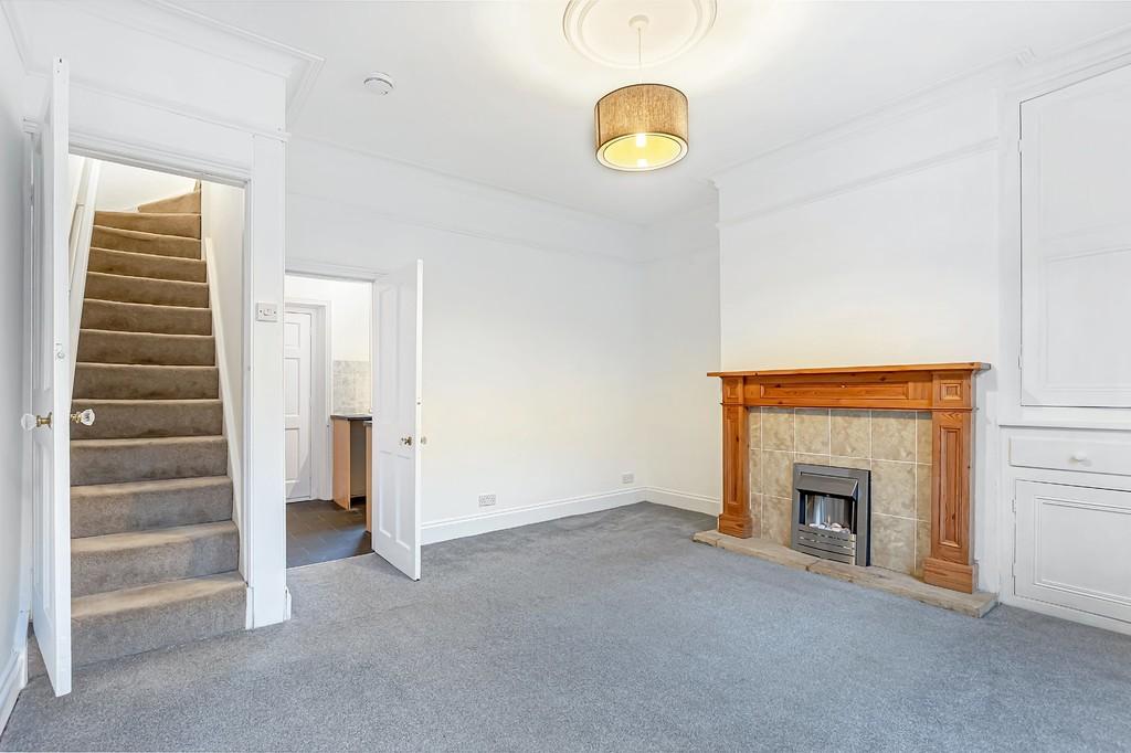 Mornington Road, Ilkley 2 bed terraced house £260,000
