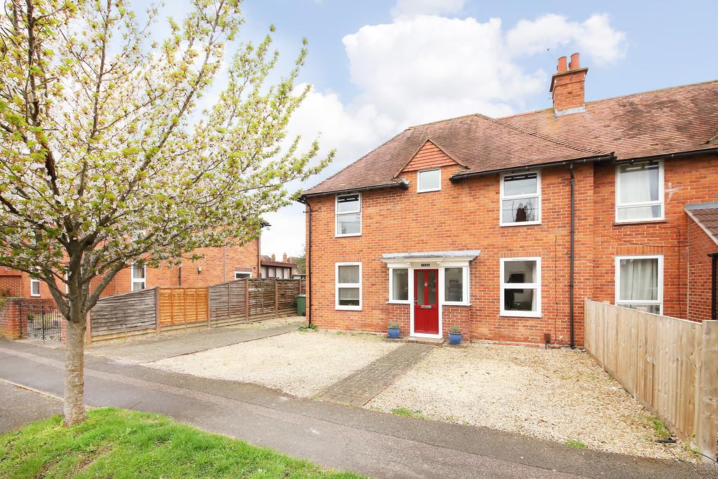 Wessex Road, Didcot 3 bed semidetached house £375,000