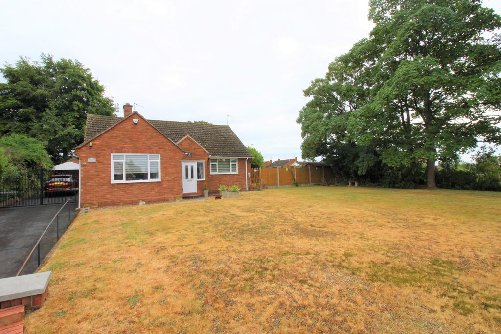 Lowe Lane, Kidderminster, DY11 3 bed bungalow £425,000