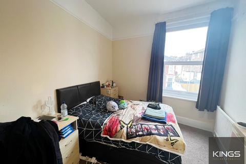 3 bedroom flat to rent - Waverley Road, Southsea
