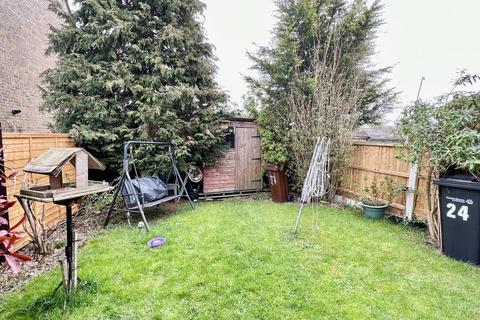 24 Apsledene, Gravesend, DA12 5ED