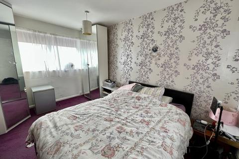 24 Apsledene, Gravesend, DA12 5ED