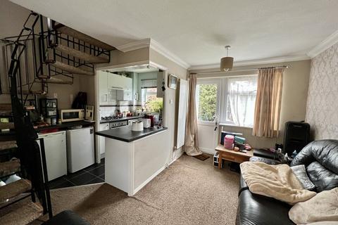 24 Apsledene, Gravesend, DA12 5ED