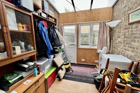 24 Apsledene, Gravesend, DA12 5ED