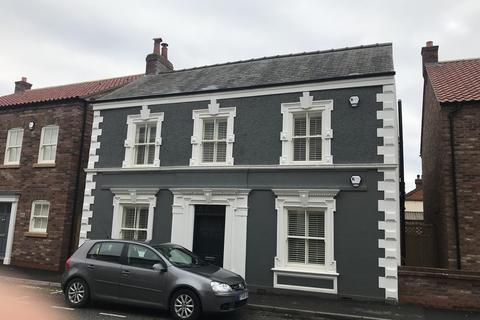 undefined, Flat 4 - King William Apartments