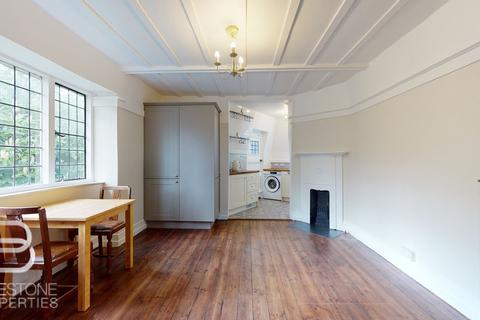 4 bedroom maisonette to rent, Thorpewood Avenue, Forest Hill