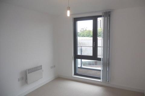 2 bedroom apartment to rent, 4 Queensway, Queensway, Redhill, Surrey, RH1