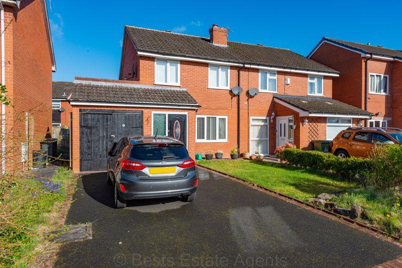 Pickmere Drive, Sutton Park, Runcorn 3 bed semidetached house £180,000
