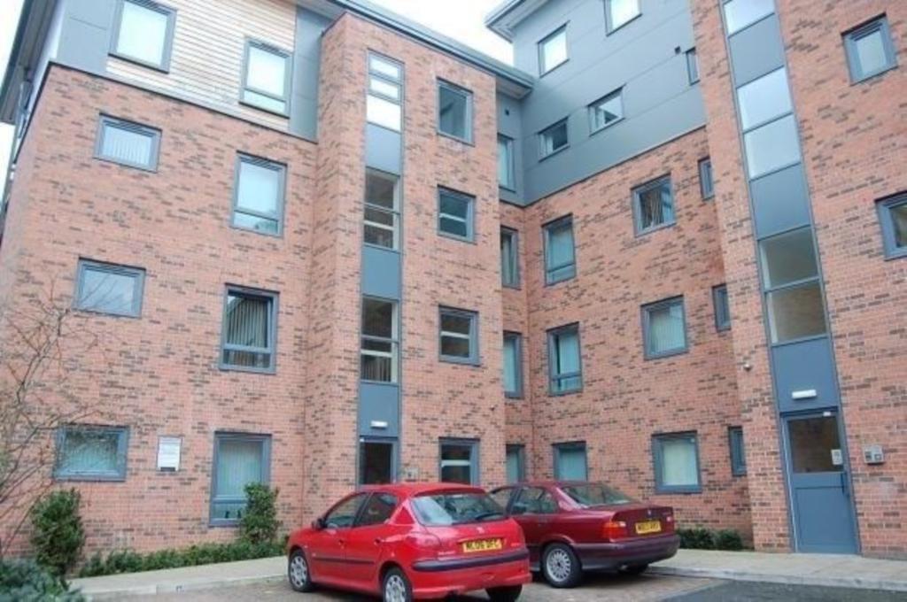 Eccles Fold, Eccles, Manchester, M30 2 bed flat £111,000