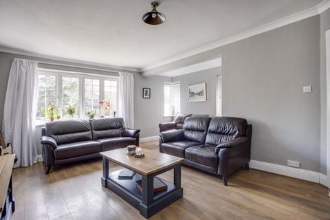 57 Kings Road, Chalfont St Giles, HP8 4HP