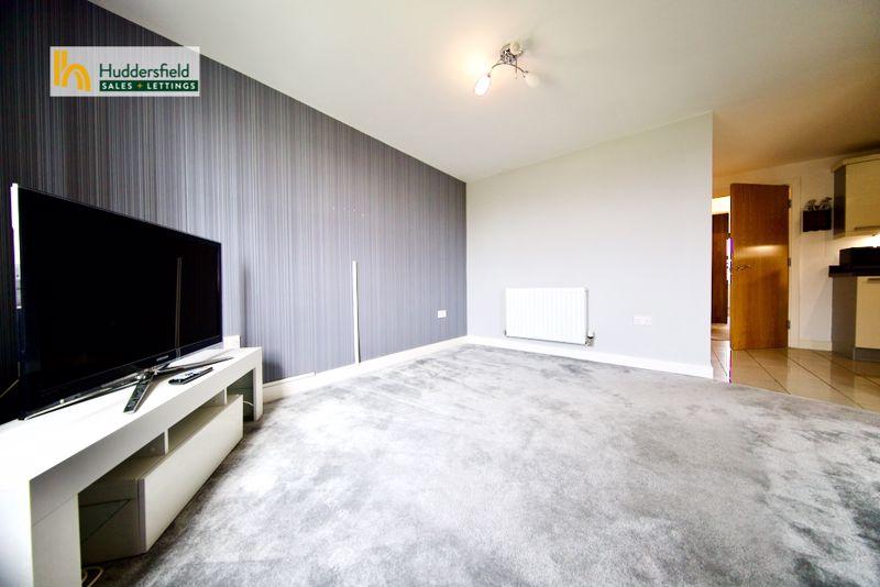 Plover Mills, Huddersfield 2 bed apartment £675 pcm (£156 pw)