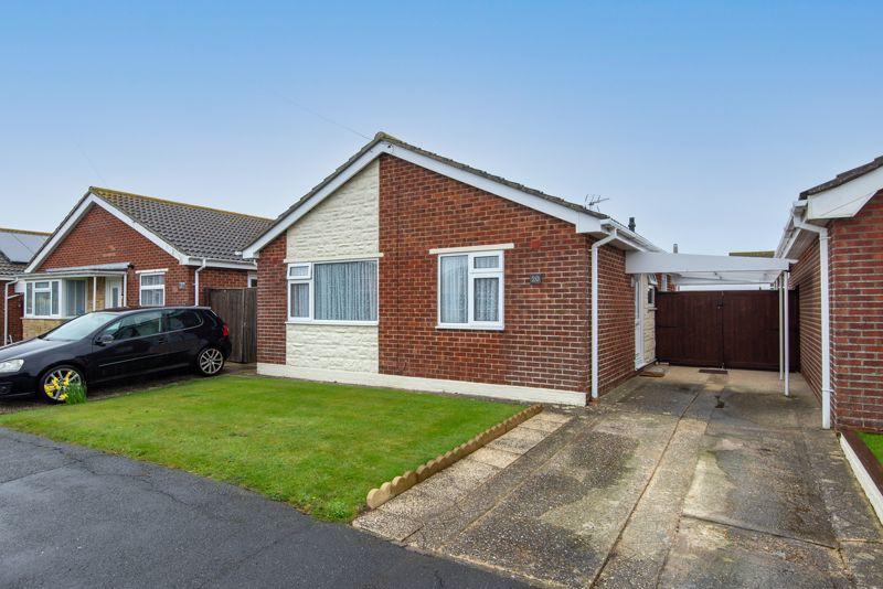 Roundstone Way, Selsey 2 bed detached bungalow for sale £370,000