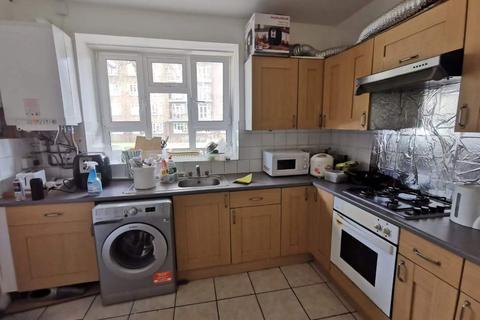 1 bedroom in a house share to rent - Balmoral House,Portland Rise