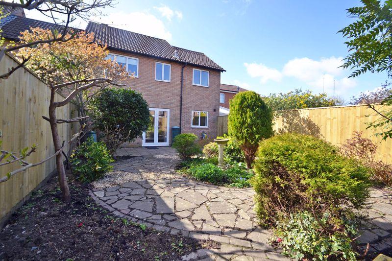 Cannons Gate, Clevedon 4 bed end of terrace house £1,450 pcm (£335 pw)