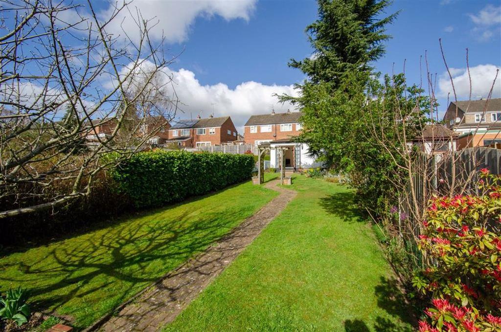 Wolverhampton Road, Kidderminster, DY10 4 bed semidetached house £