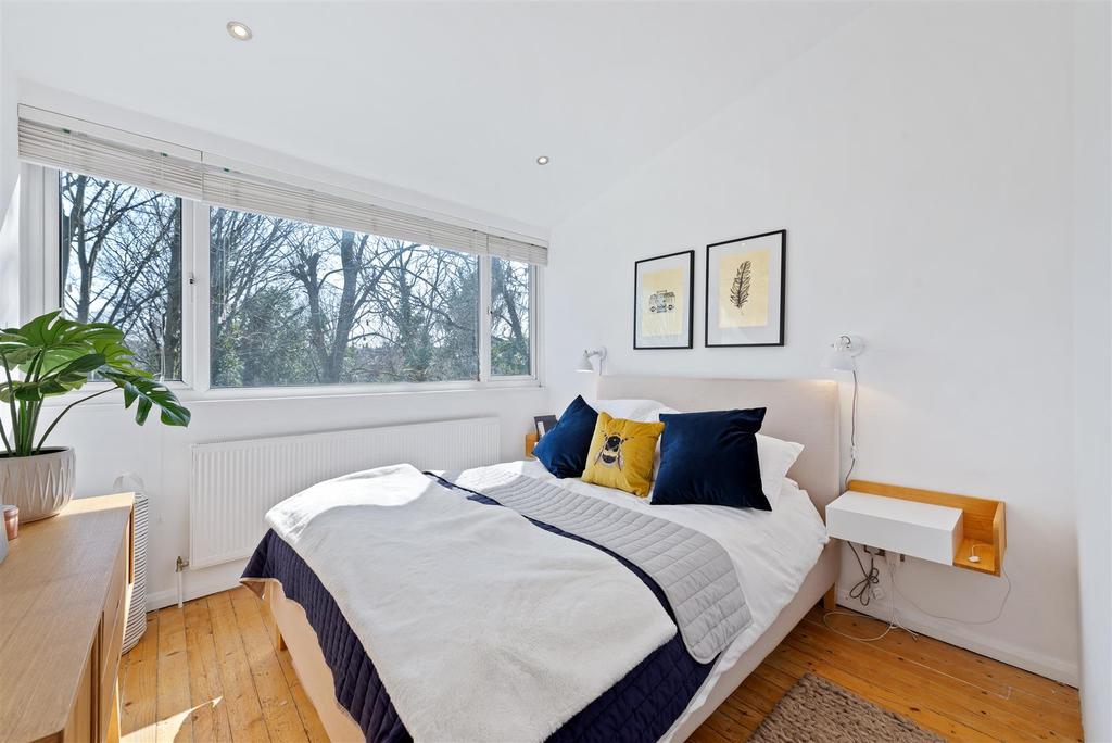 19 Shepherds Close N6 5 AG-10.jpg