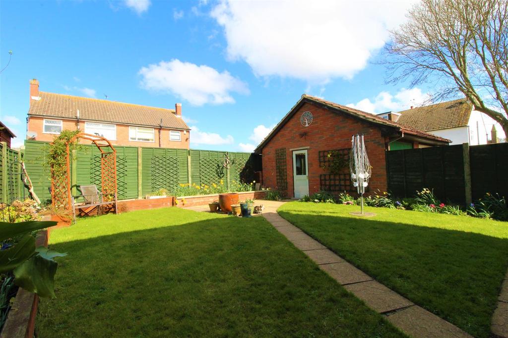 Singleton Close, Minster, Ramsgate 4 bed semidetached house £400,000
