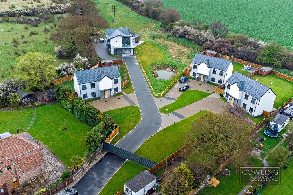 Four Oaks Place, Cranfield Park Road... 4 bed detached house £699,995