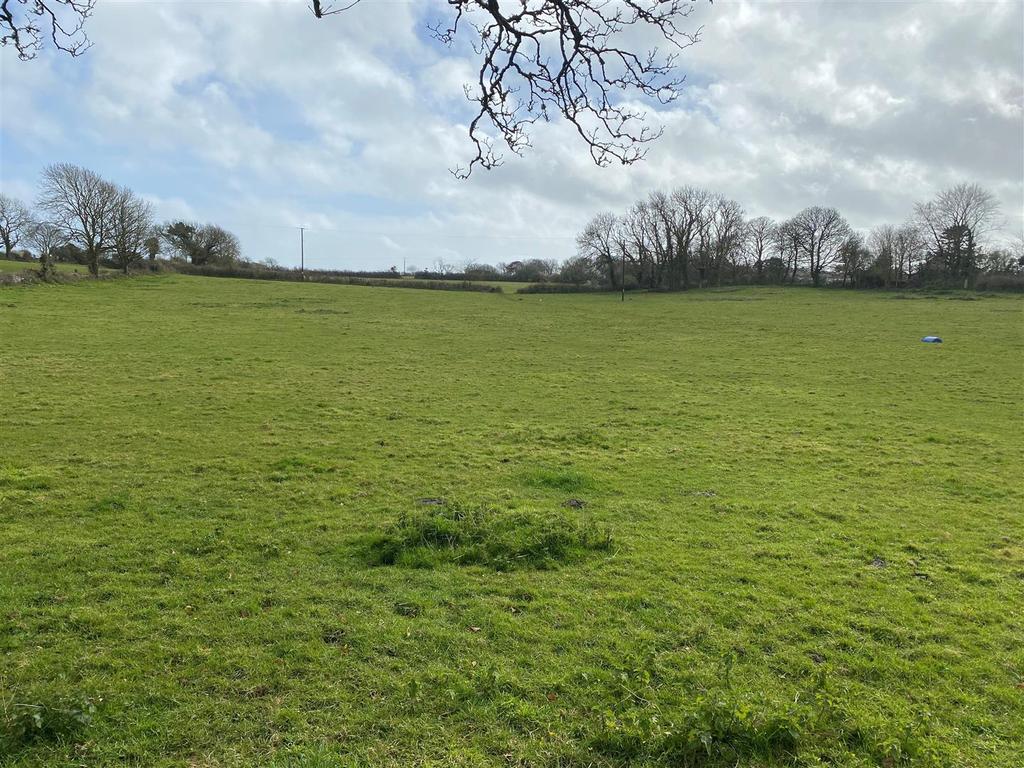 Land at Jameston, Manorbier, Tenby Land £125,000