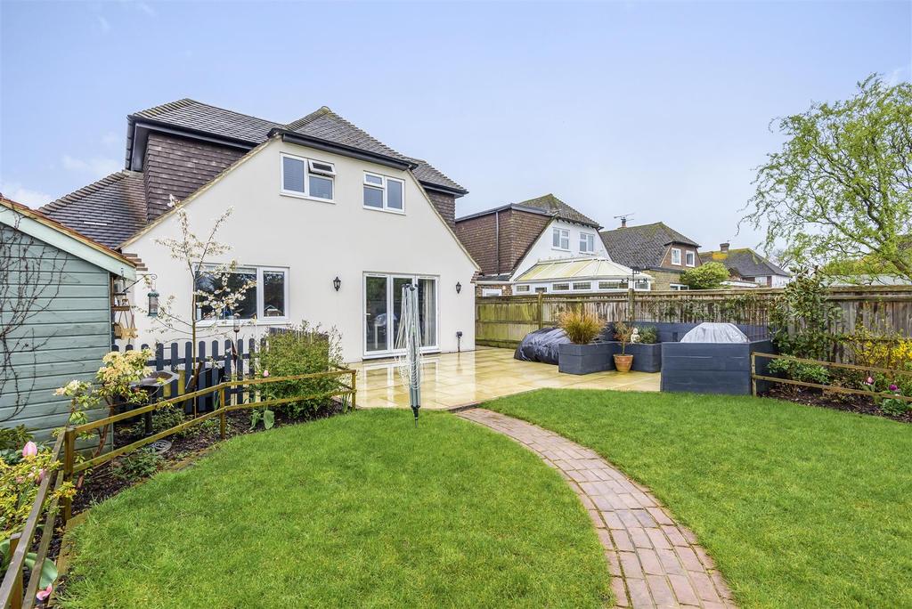 Lansdowne Road, Hailsham 4 bed detached house £475,000