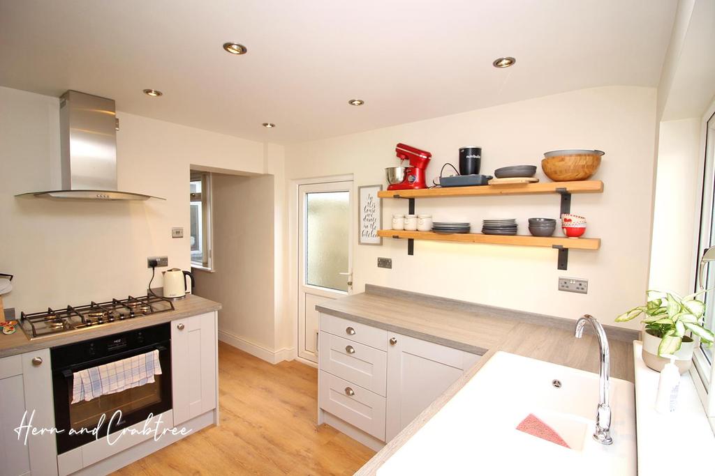 Aldsworth Road, Cardiff 2 bed terraced house £995 pcm (£230 pw)