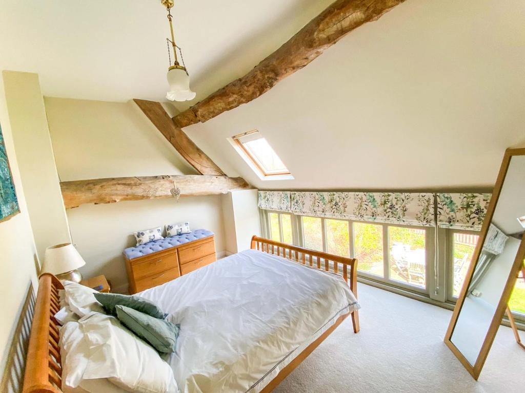 Bed3.JPG