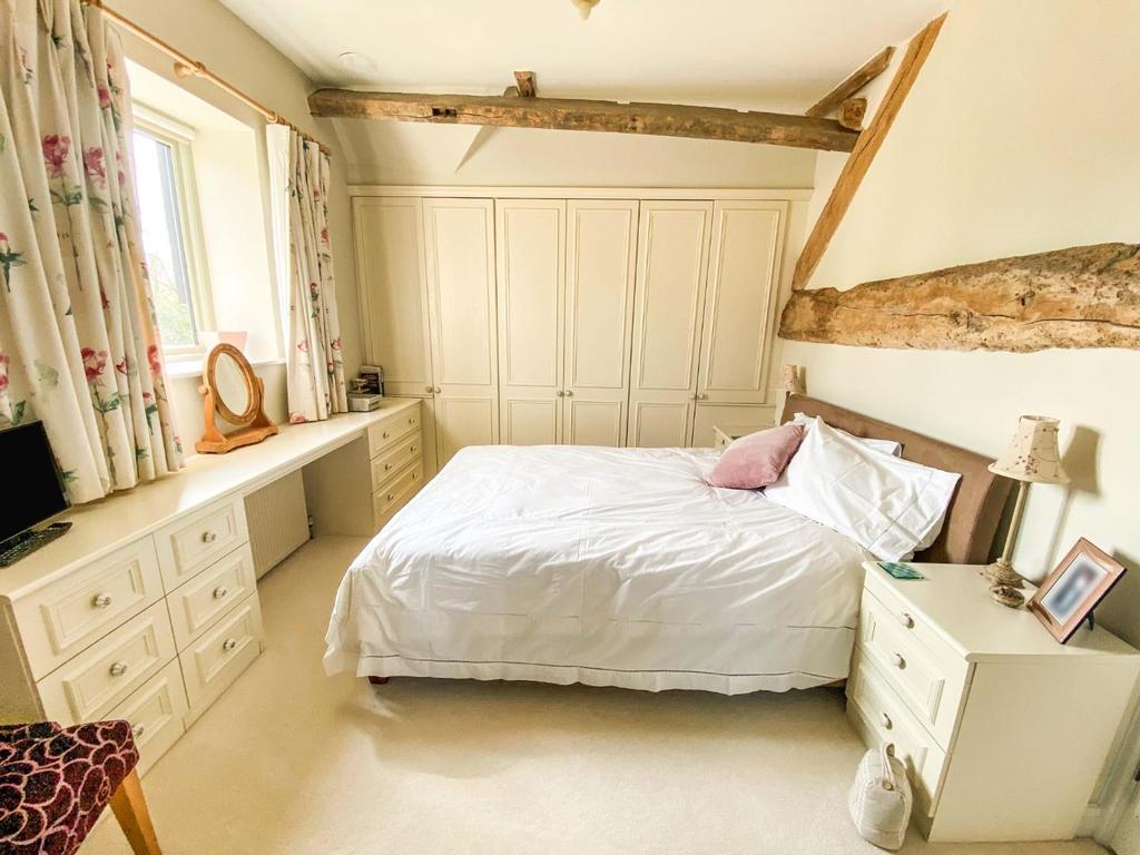 Bed1.JPG