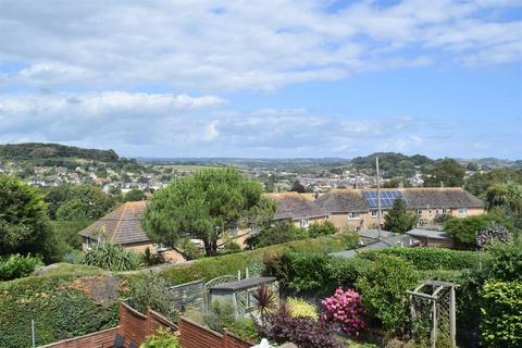 20 Vearse Close, Bridport, DT6 5BE
