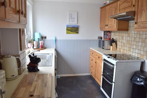 20 Vearse Close, Bridport, DT6 5BE