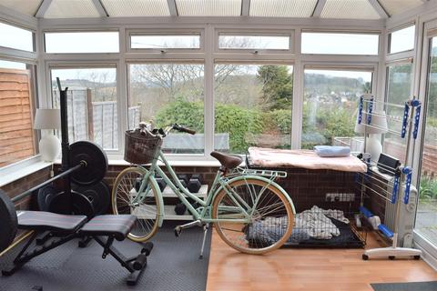20 Vearse Close, Bridport, DT6 5BE