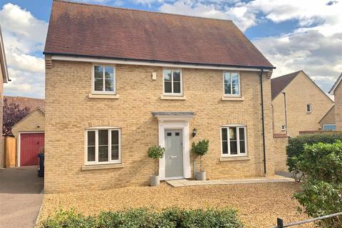 4 bedroom detached house for sale - Saxon Close, Oakington, Cambridge