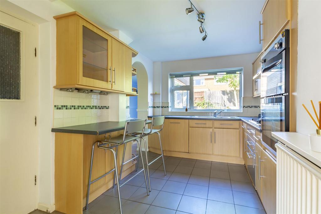 Kitchen (2)-HDR copy.jpg