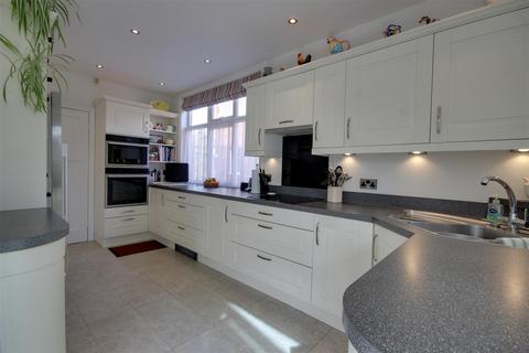283 Beverley Road, Kirk Ella, Hull, HU10 7AQ