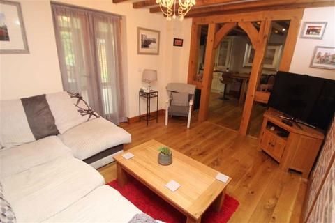 Oak House, 18 Baytree Close, St Martins, Oswestry, SY11 3QQ