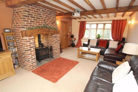 Oak House, 18 Baytree Close, St Martins, Oswestry, SY11 3QQ