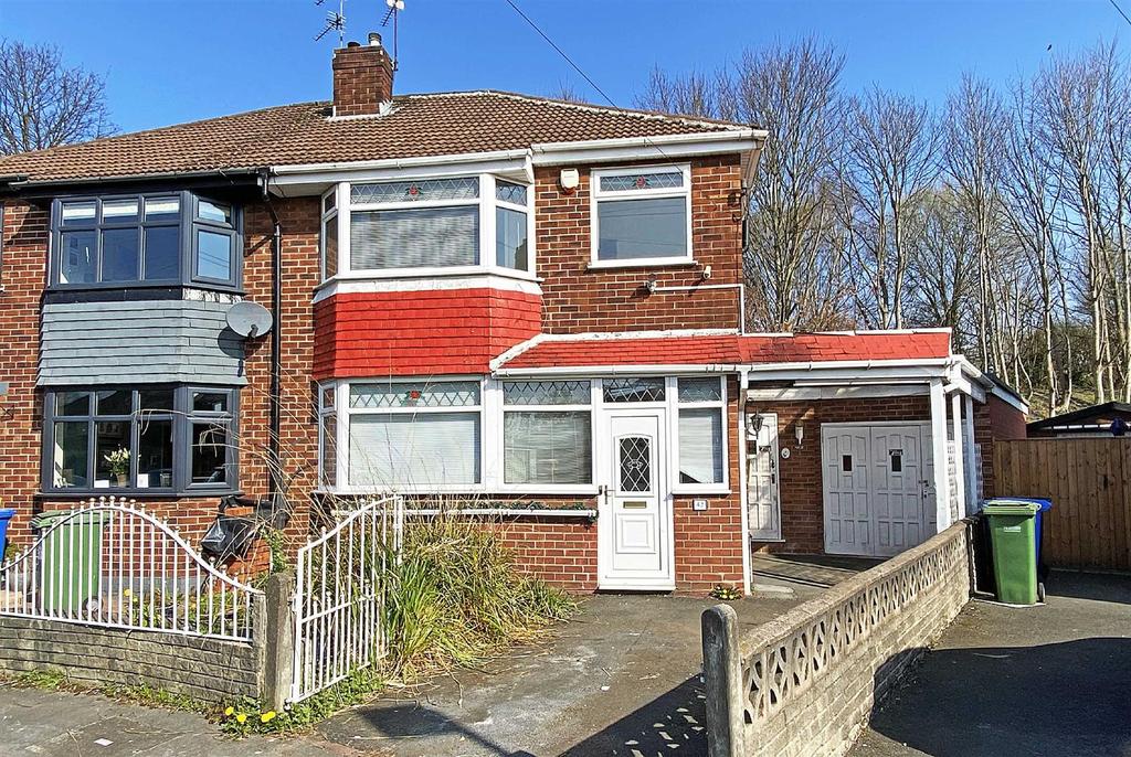 Bradley Close, Timperley 3 bed semidetached house £350,000