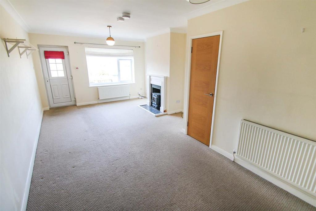 Quarry Gardens, Ludlow 2 bed terraced house £170,000
