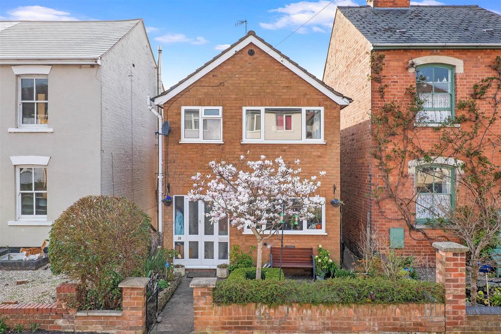 Cavendish Street, Worcester 3 bed detached house £340,000