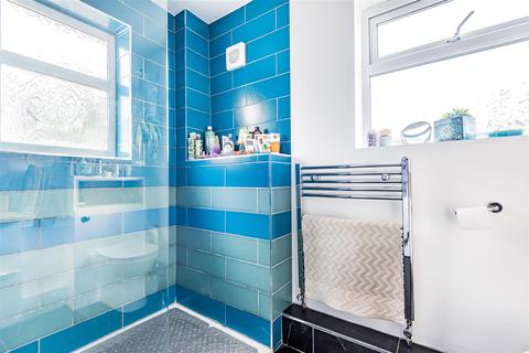 12 Hayes Close, Totnes, TQ9 5YB