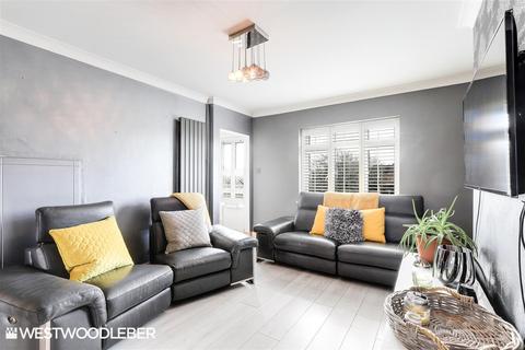 3 bedroom terraced house for sale - Old Essex Road, Hoddesdon