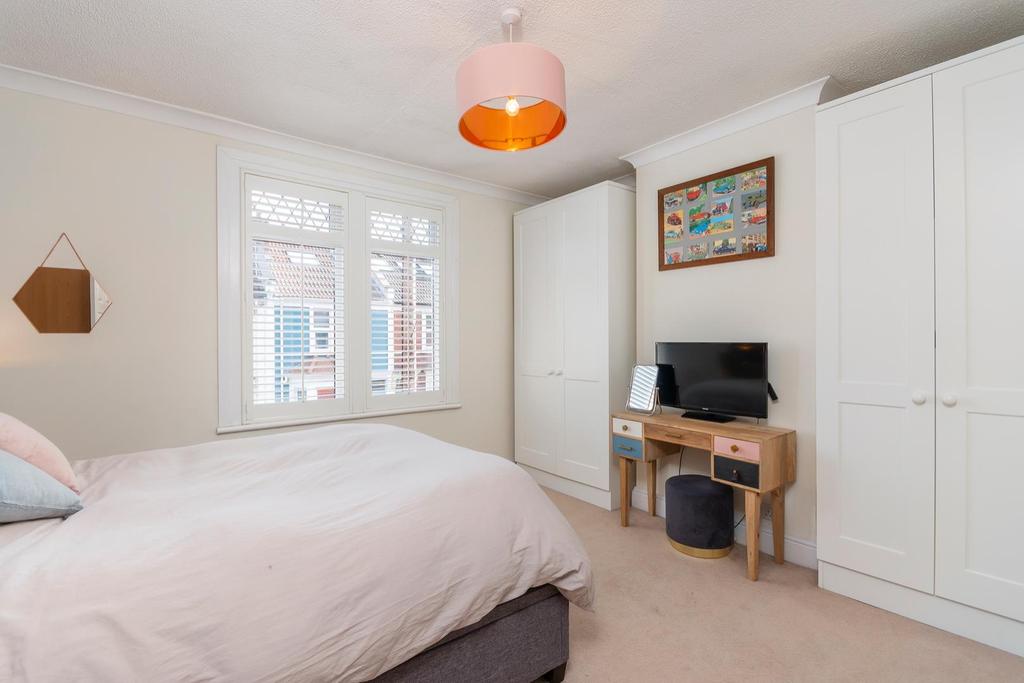 TEERTSYBUR84 - Bedroom D.jpg