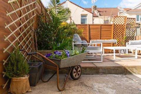 48 Ruby Street, Bristol, BS3 3DY