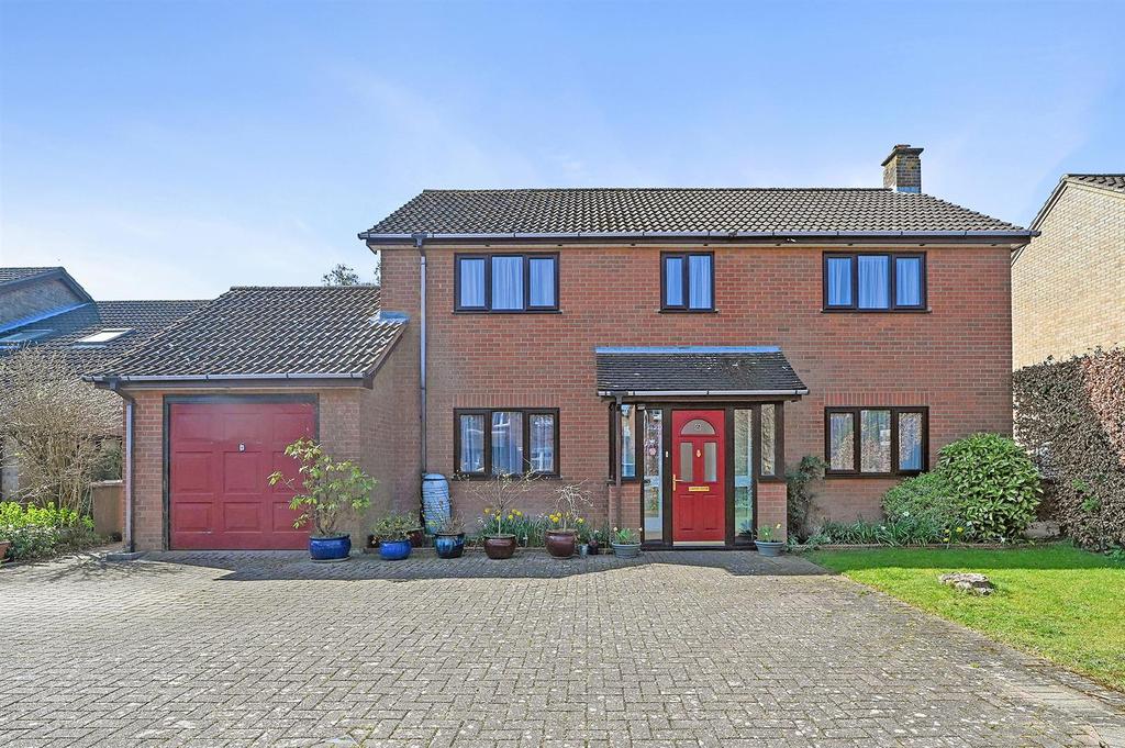 Sebert Road, Bury St. Edmunds 4 bed detached house £500,000