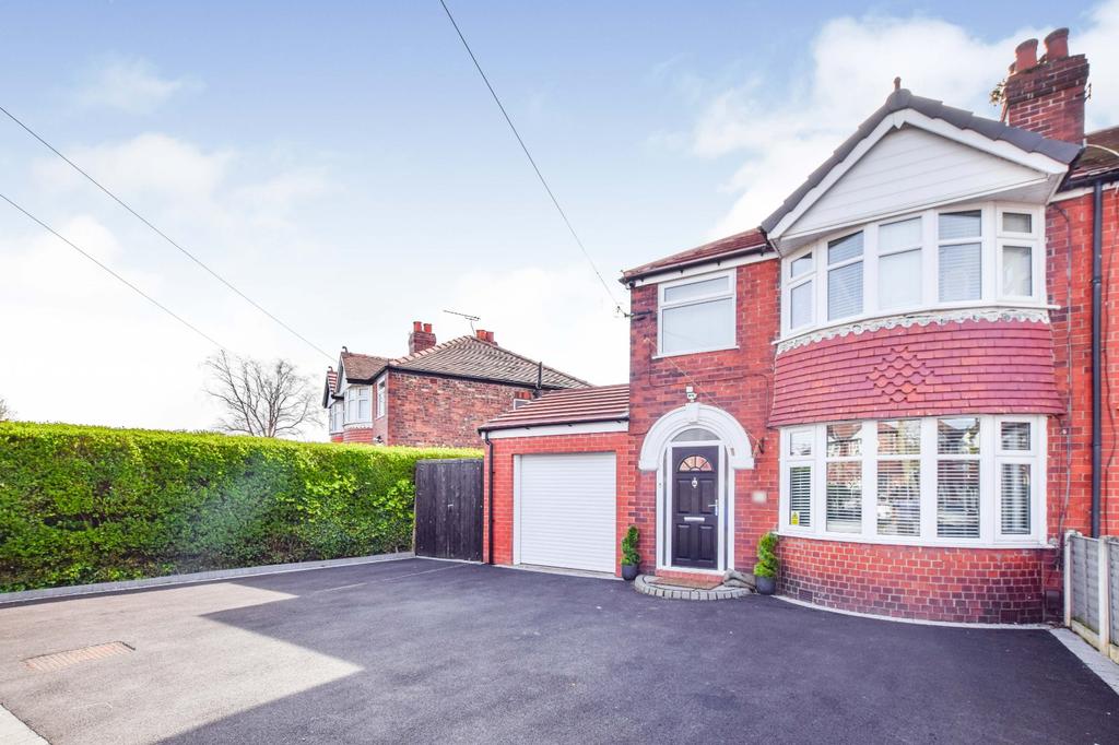 Greenway Road, Timperley, Altrincham, Cheshire, WA15 3 bed semi